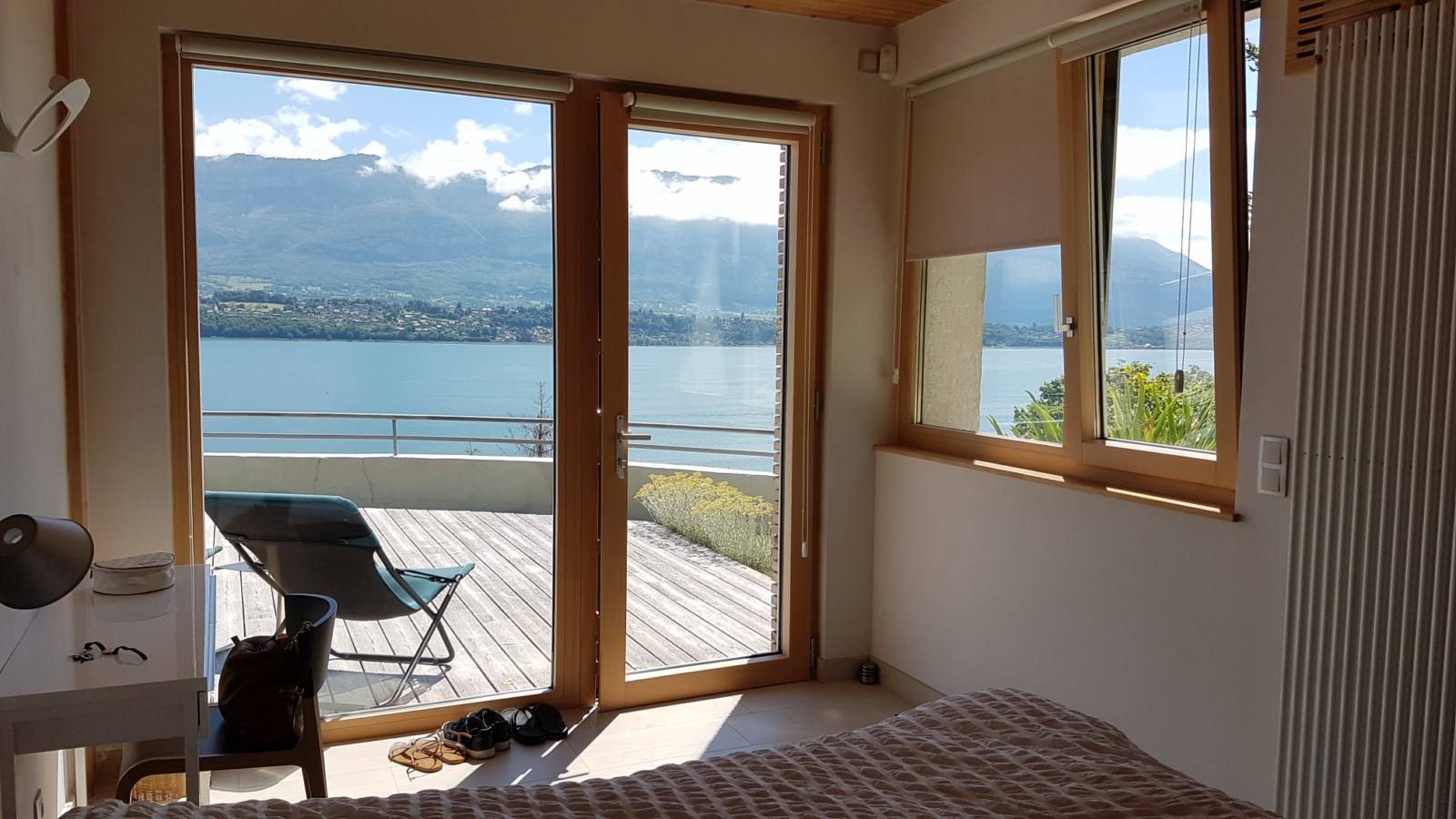 Quel est le meilleur vitrage phonique pour isoler une maison du bruit à Annecy ?