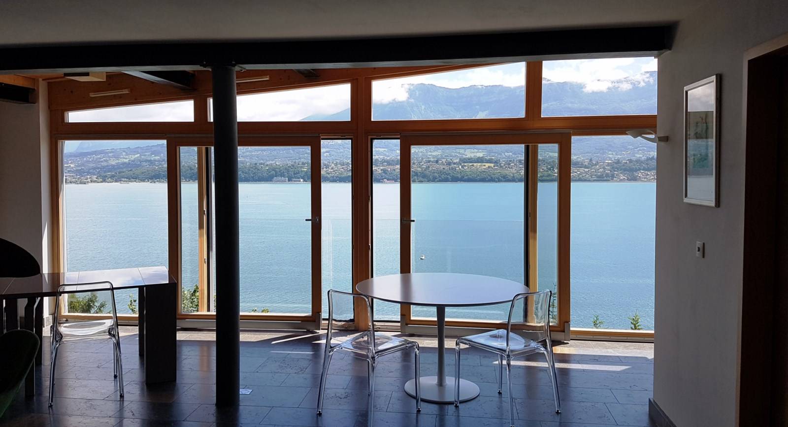 Vitrage pour isolation phonique dans une maison à Annecy