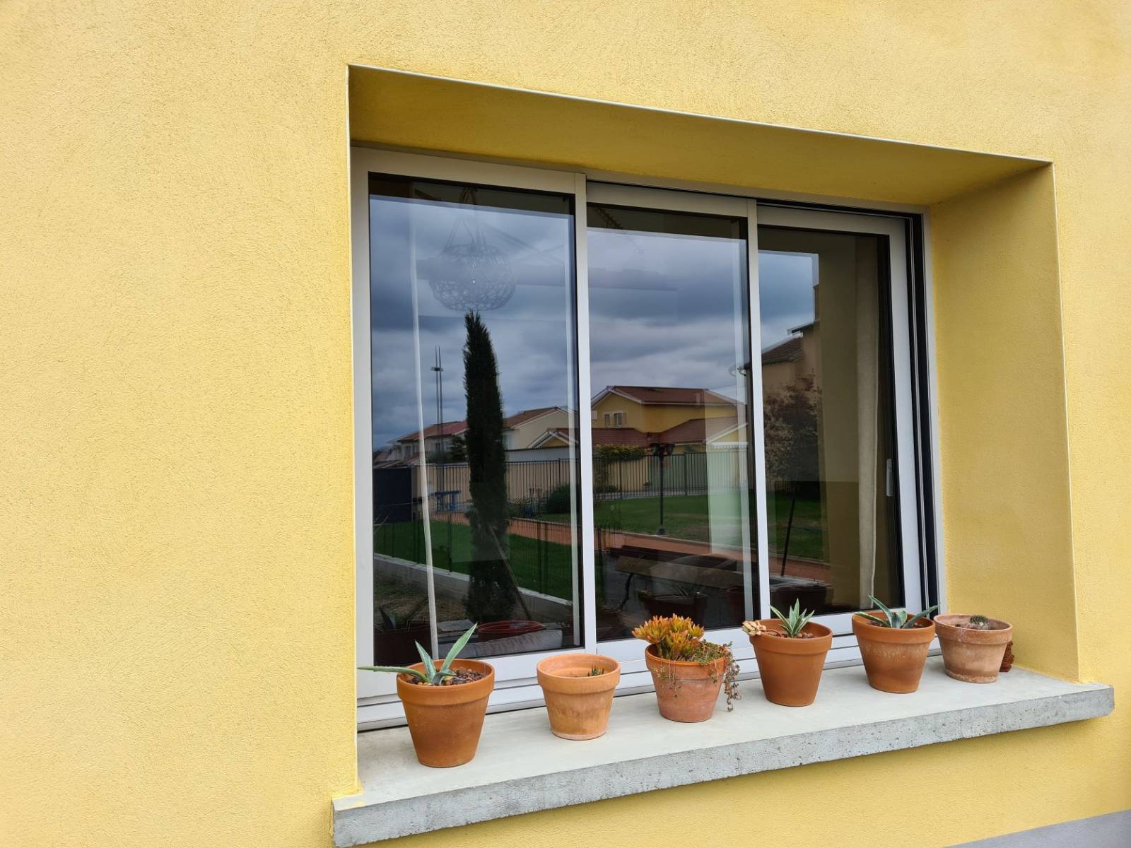 Pose fenêtre alu coulissante Tartaras Pilat Loire 42