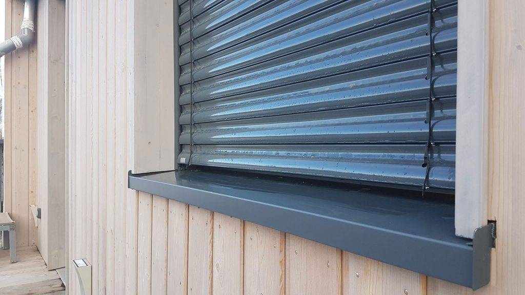 Vente et installation de brises-soleil orientables BSO pour baie vitrée ou fenêtre à Brignais et le secteur de Craponne