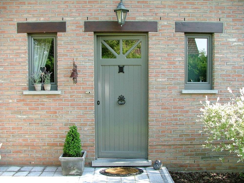 Comment choisir une bonne porte d’entrée pour une maison située à Lorette dans la Loire (42) en région Rhône-Alpes