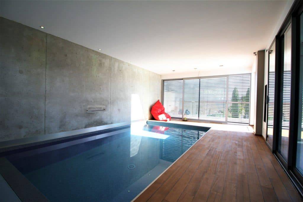 Vente et installation de brises-soleil orientables BSO pour baie vitrée ou fenêtre à Brignais et le secteur de Craponne