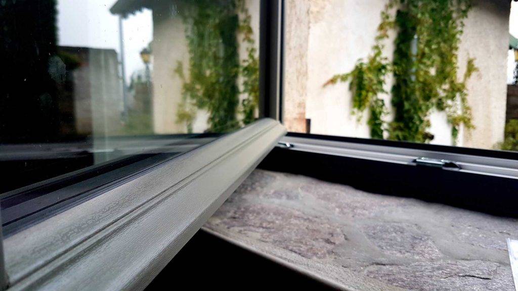 FENETRES PVC COULEUR AU CHOIX BRIGNAIS 69