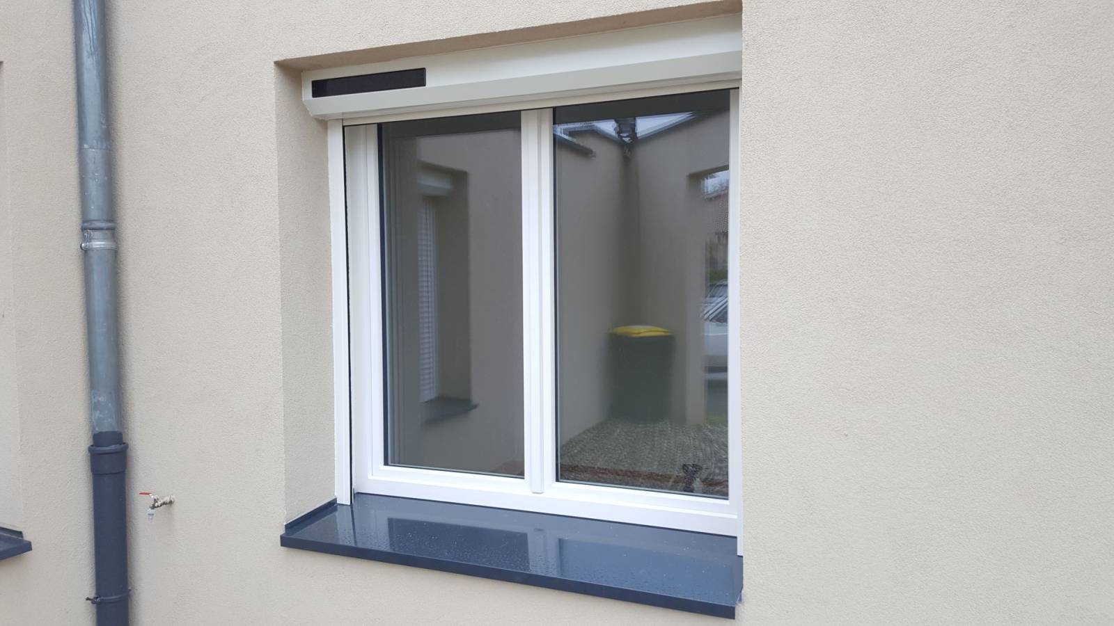 Faire installer des volets roulants solaires dans une maison dans la ville de Saint-Cyr-au-Mont-d’Or dans les Monts d’Or