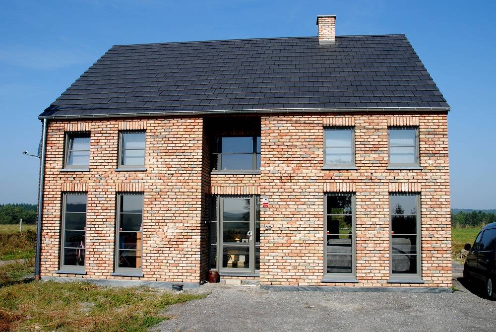 Porte d’entrée en verre anti-effraction pour une habitation située à Brignais dans le Rhône (69) près de Lyon