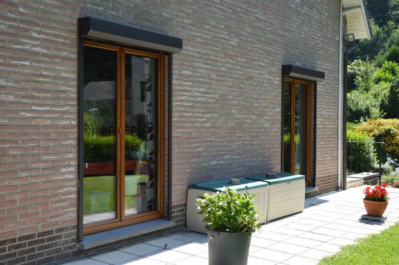 Changer porte fenêtre bois par pvc Montluel Ain 01