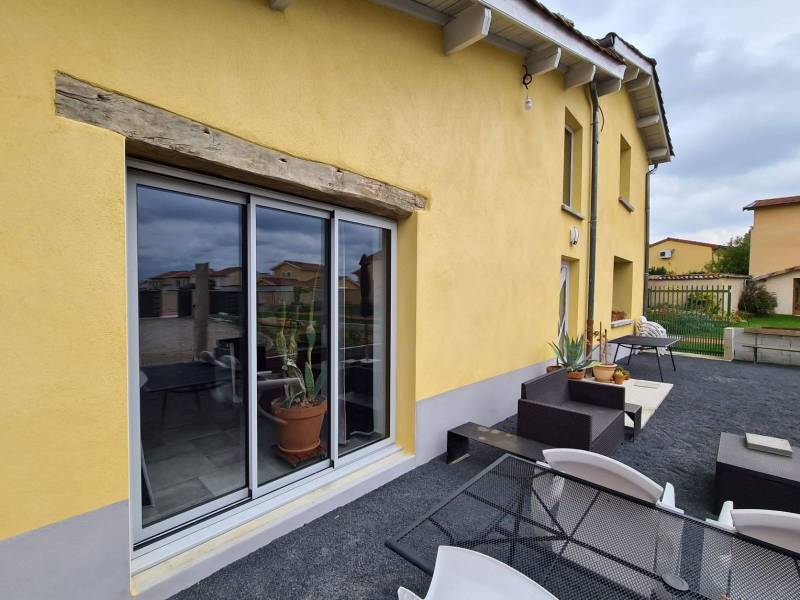 Véritable expert de la fenêtre et de la fermeture du bâtiment à Beauvallon à proximité de Lyon