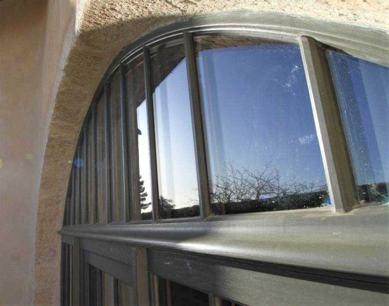 Pose de fenêtres en bois moderne à Beauvallon et le secteur de Mornant