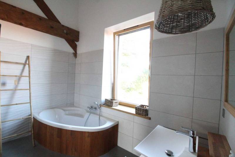 FENETRES BOIS SUR MESURE SOUCIEU EN JARREST 69