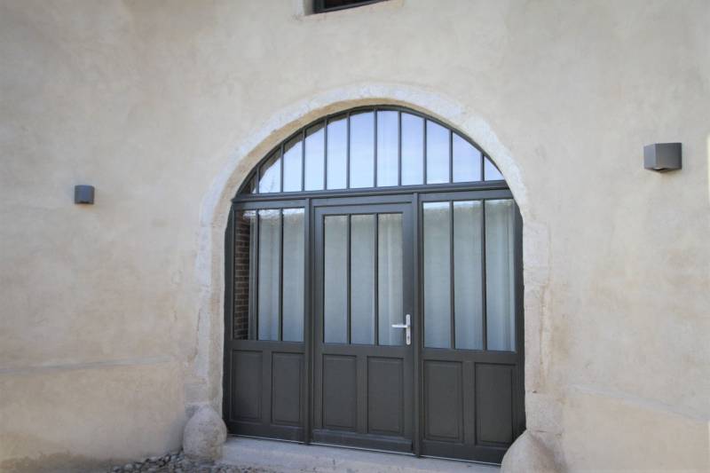 Véritable expert de la fenêtre et de la fermeture du bâtiment à Beauvallon à proximité de Lyon