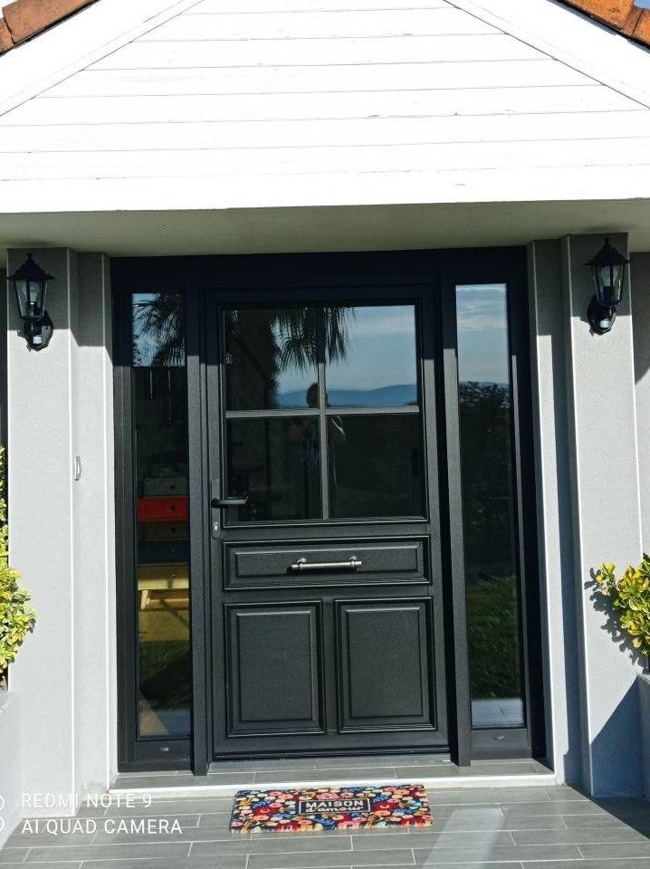 Véritable expert de la fenêtre et de la fermeture du bâtiment à Beauvallon à proximité de Lyon