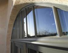 Pose de fenêtres en bois moderne à Beauvallon et le secteur de Mornant