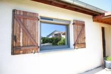 Installation de volet roulant électrique solaire à Solaize