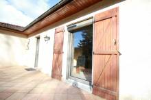 Pourquoi choisir un volet roulant solaire